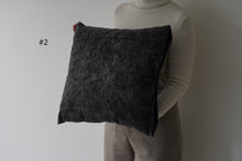 画像をギャラリービューアに読み込む, クッション / 小河眞平
