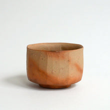 Load image into Gallery viewer, 備前面取ぐい呑 / 森本仁
