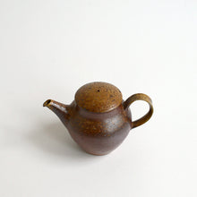 Load image into Gallery viewer, 備前茶壺 / 森本仁
