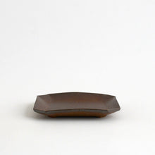 Load image into Gallery viewer, 備前隅切皿S / 森本仁
