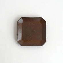 Load image into Gallery viewer, 備前隅切皿S / 森本仁
