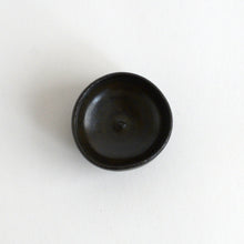 Load image into Gallery viewer, 黒釉ぐい呑 / 森本仁
