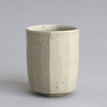 Load image into Gallery viewer, 白花ぐい呑 / 森本仁
