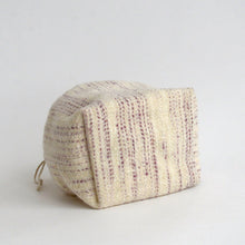 画像をギャラリービューアに読み込む, 小袋 (羊毛：ウメキゴケ)  / 滝沢都
