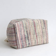 画像をギャラリービューアに読み込む, 合切袋 (羊毛：コチニール / 藍)  / 滝沢都
