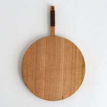 Load image into Gallery viewer, カッティングボード丸 240 / 藤崎均
