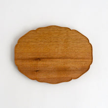 Load image into Gallery viewer, 輪花楕円皿 (8寸 / くるみ)　 / 藤崎均

