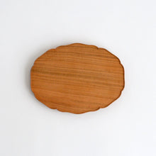 画像をギャラリービューアに読み込む, 輪花楕円皿 (7寸 / 桜)　 / 藤崎均
