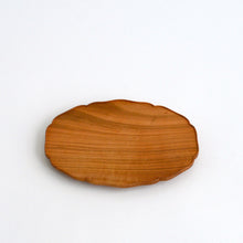 画像をギャラリービューアに読み込む, 輪花楕円皿 (7寸 / 桜)　 / 藤崎均
