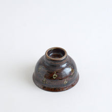 Load image into Gallery viewer, 鉄抜絵煎茶碗 大 / 袖師窯
