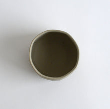 Load image into Gallery viewer, 白花茶碗 / 森本仁
