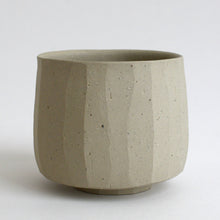 Load image into Gallery viewer, 白花茶碗 / 森本仁
