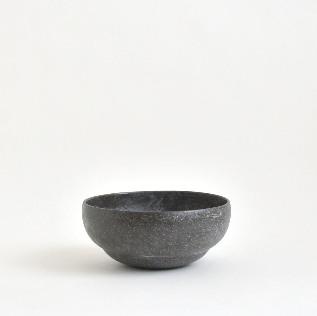 取り鉢（墨黒） ; 千田稚子
