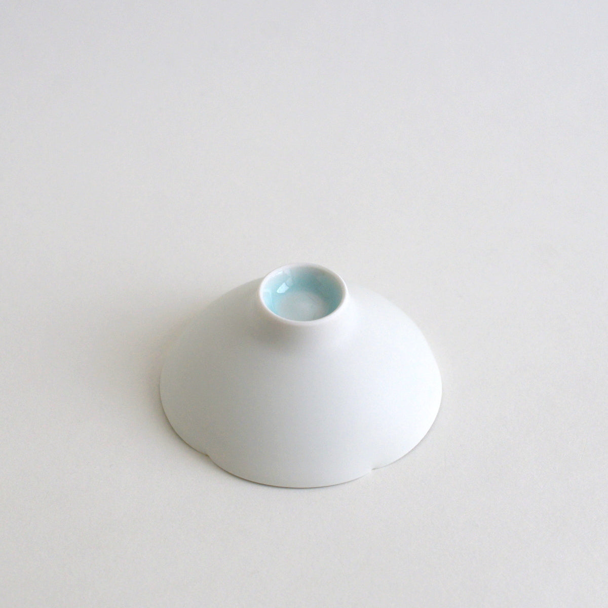 青白磁輪花杯 / 村田匠也 – toutou online