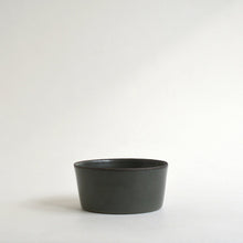 Load image into Gallery viewer, 筒サラダ鉢（よもぎ）; 千田稚子
